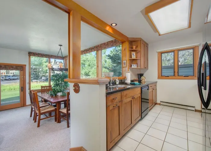 Apartment Rmr: Lupine 1914 In The Aspenswilsonwy